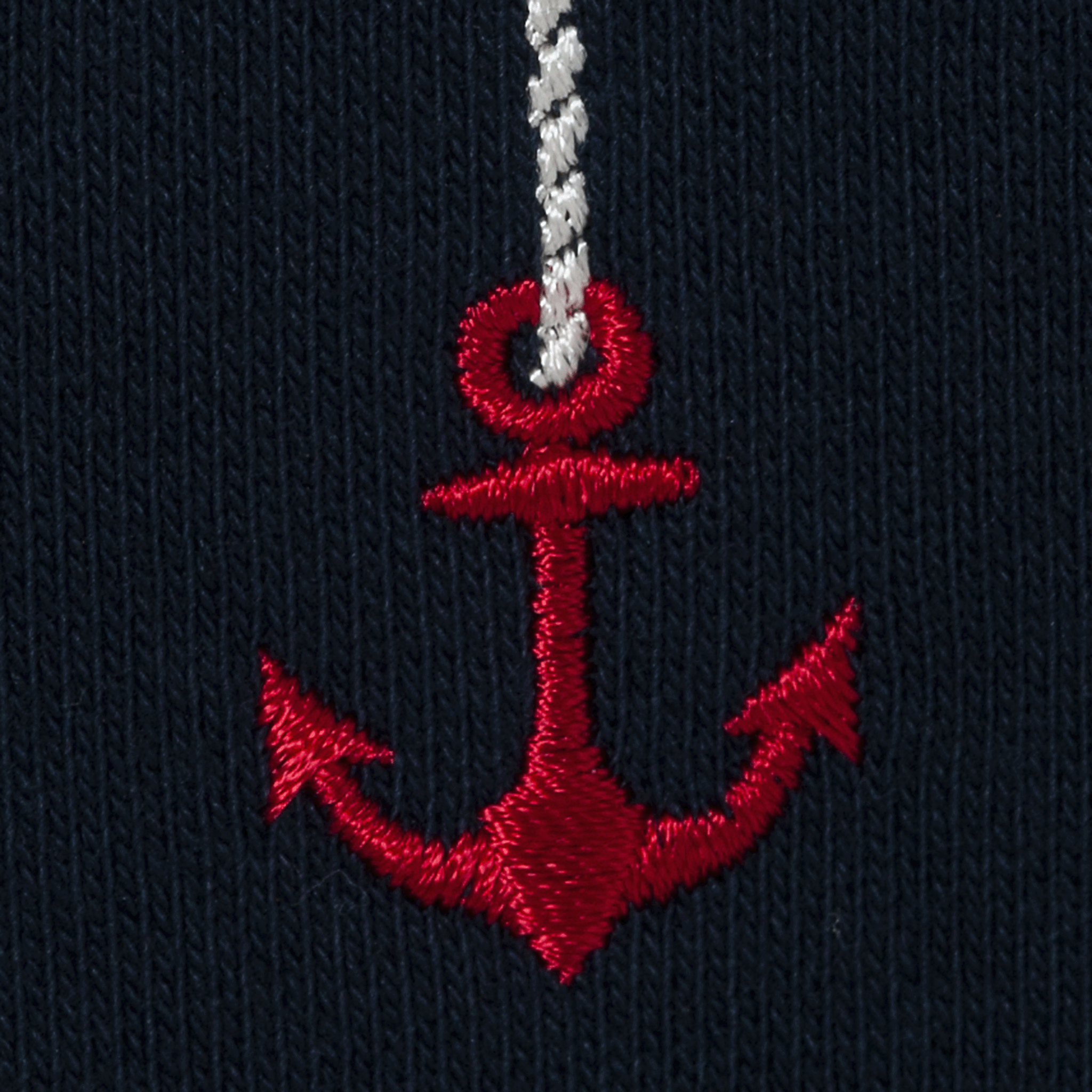 【公式】シナコバ (SINA COVA) ZIPUPプルオーバー 22210030 オフホワイトの錨刺繡部分