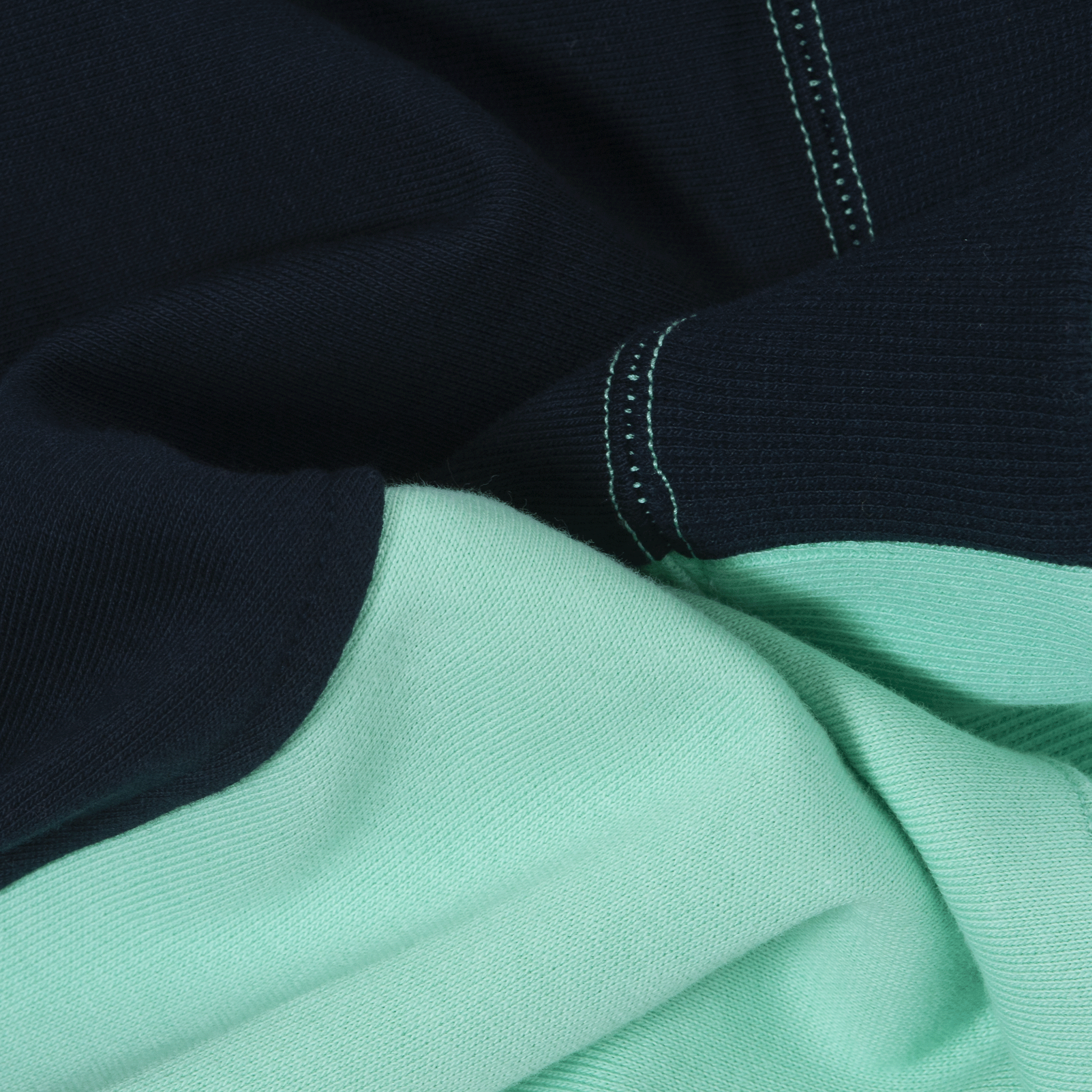 【公式】シナコバ (SINA COVA) ZIPUPプルオーバー 22210030 ネイビーの素材感