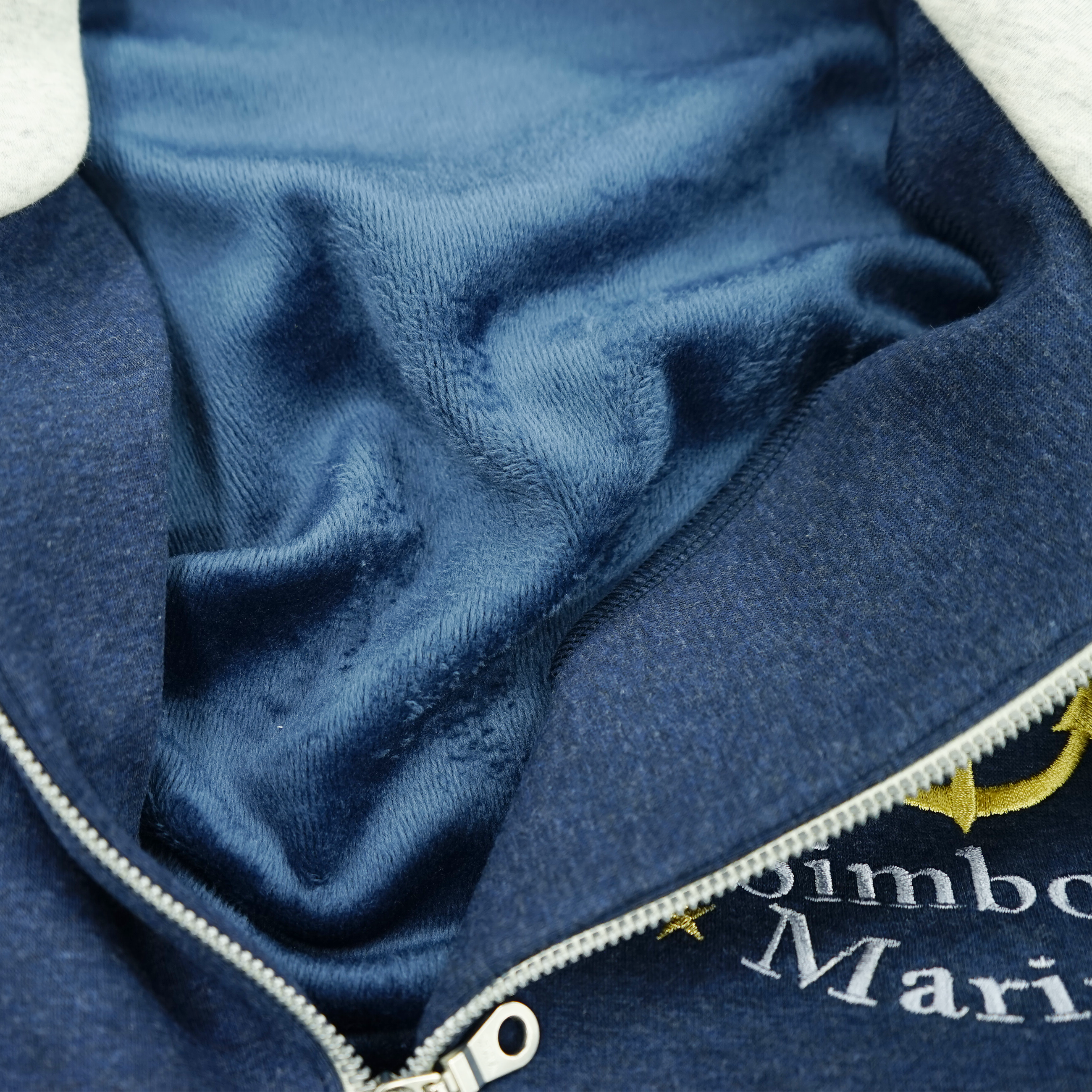 【公式】シナコバ (SINA COVA) フード付きプルオーバー 22220070 ブルーの裏地