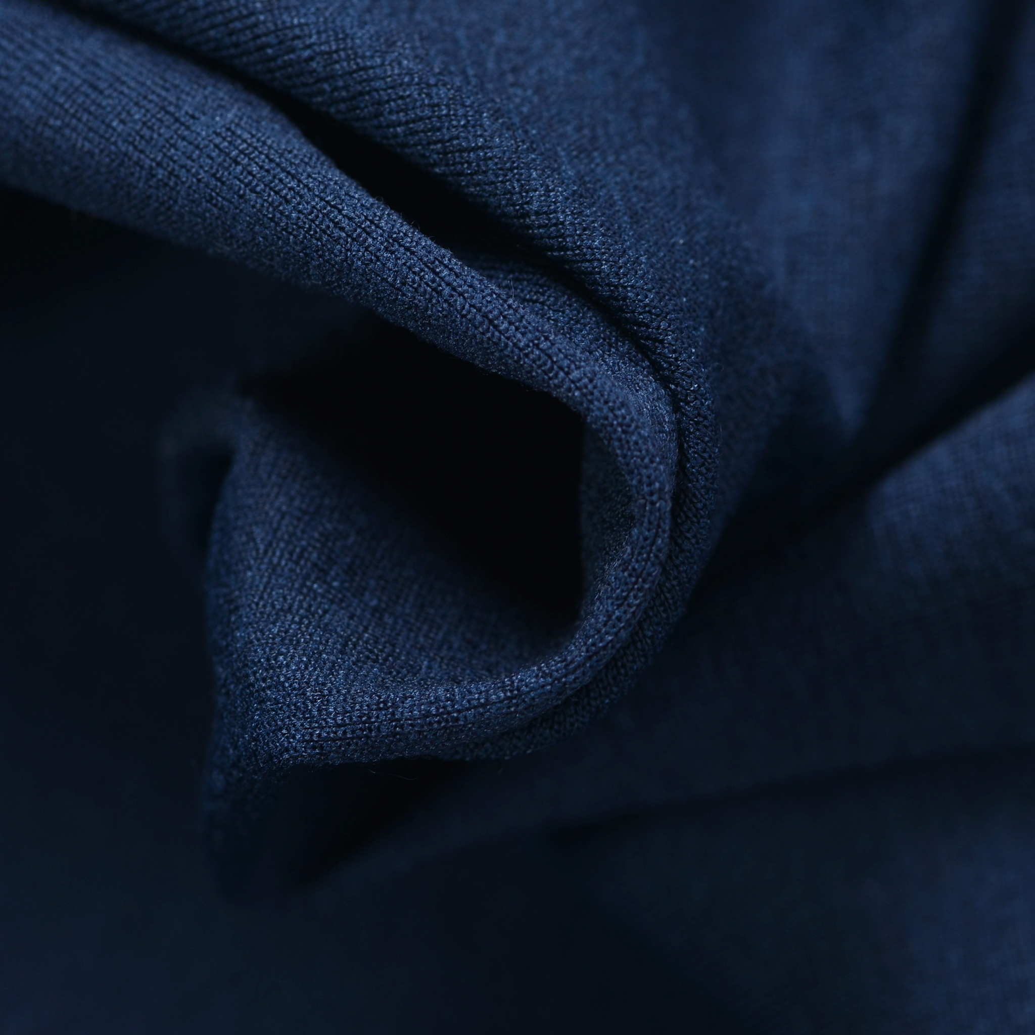 Long-sleeved mock neck T-shirt 26150010