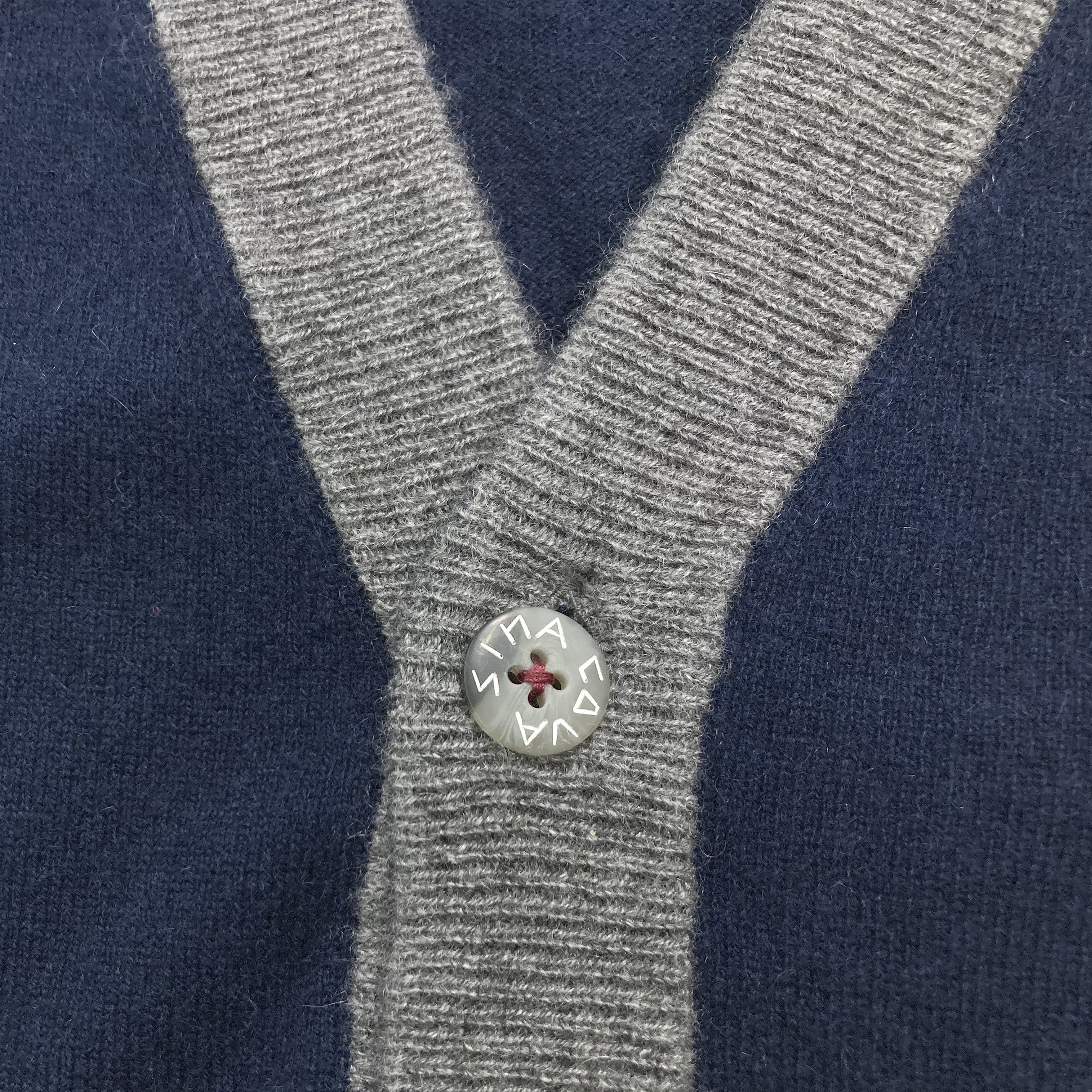 カシミヤ100％ ニットベスト 25222518