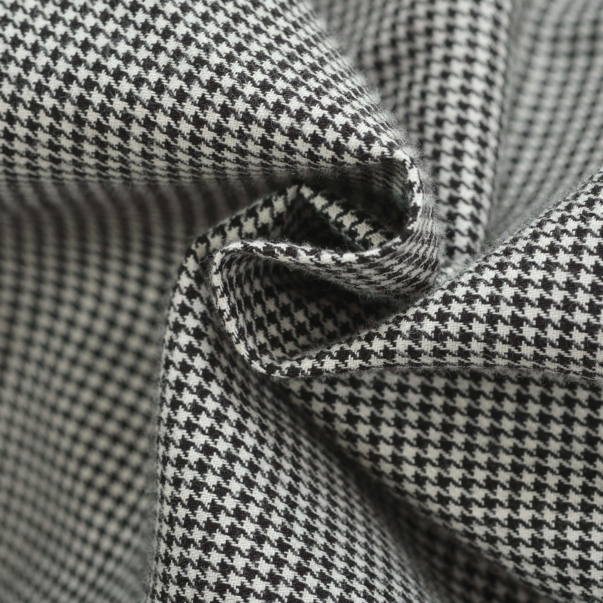 Long Sleeve Button-Down Shirt 26234010